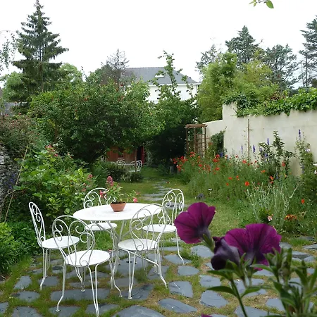 Le Petit Quernon 住宿加早餐酒店