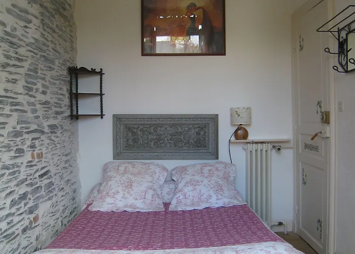 Nocleg ze śniadaniem Le Petit Quernon 3*