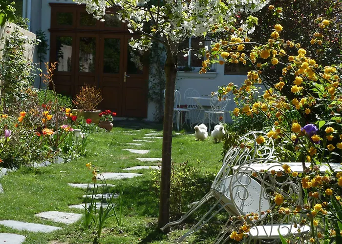 Le Petit Quernon Nocleg ze śniadaniem Angers