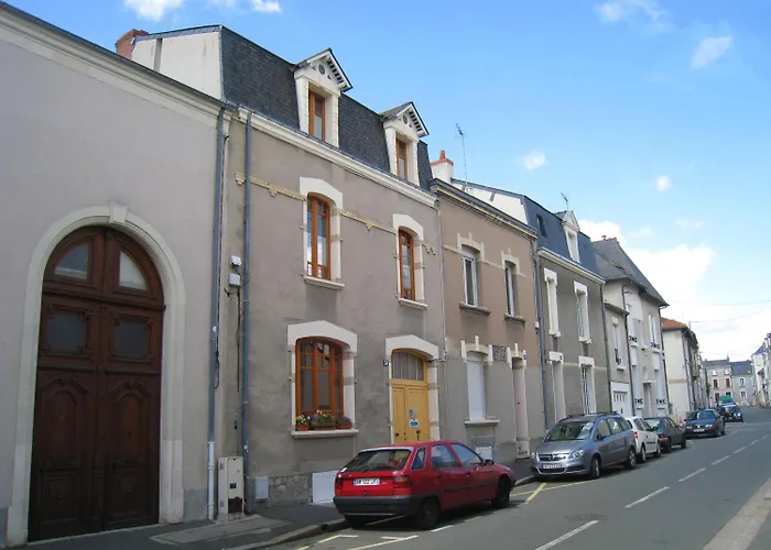 Le Petit Quernon Nocleg ze śniadaniem